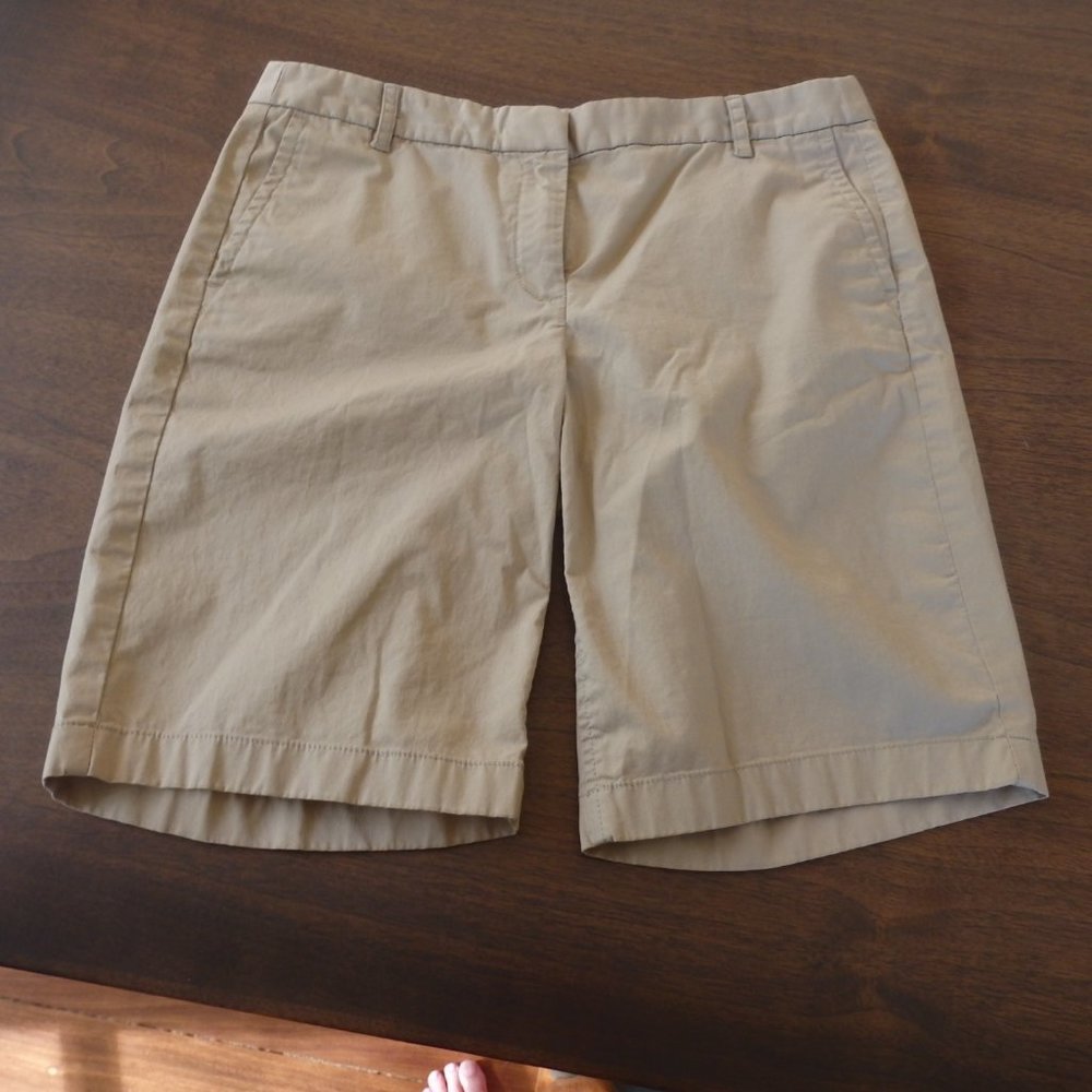 J. Crew Chino shorts size 6  Classic style.9" inseam